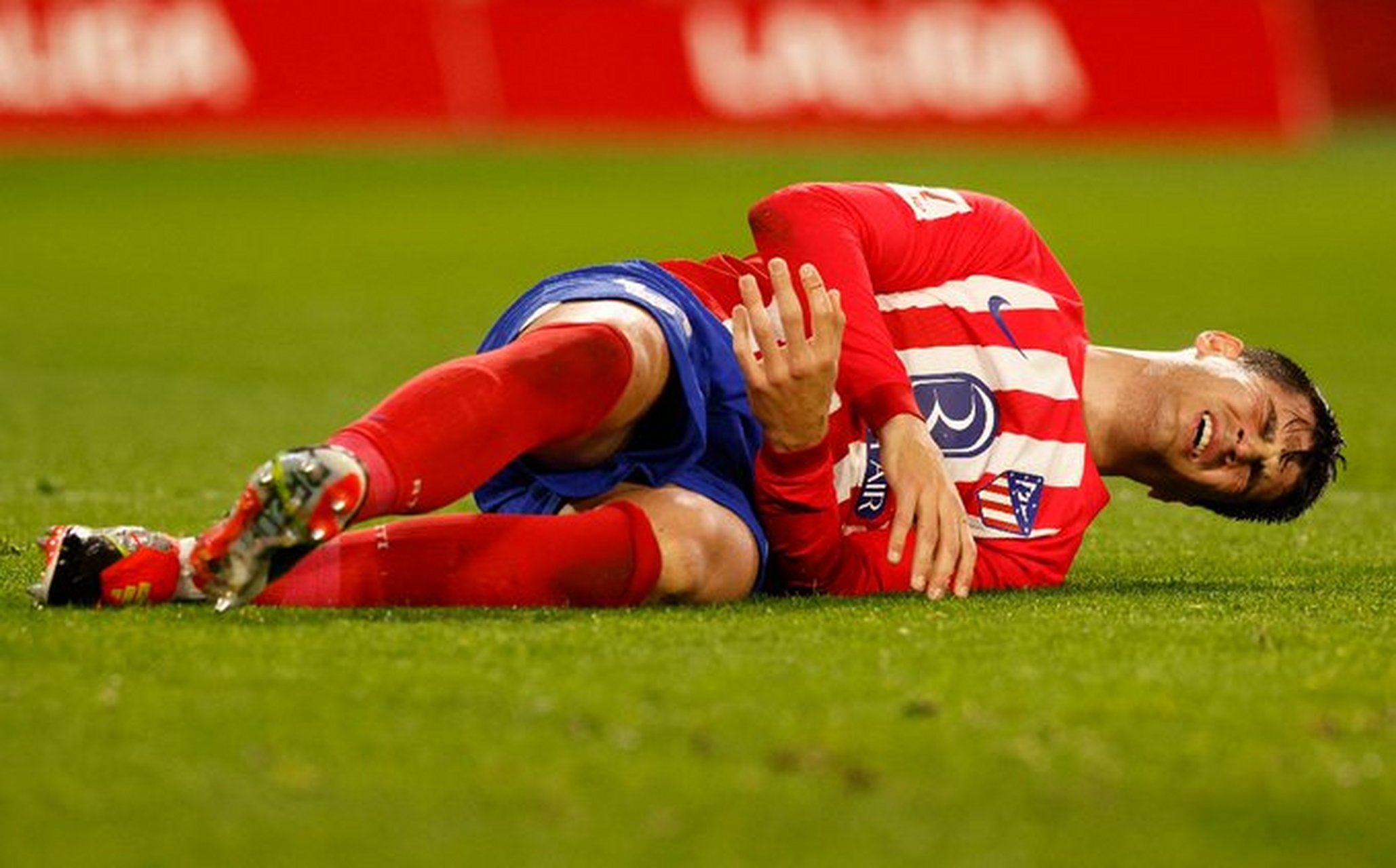 米乐体育平台官网-马竞深陷困境，主场爆冷遭遇苦战